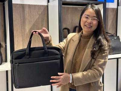 新干箱包產(chǎn)業(yè)領(lǐng)路人 龍頭引領(lǐng)成就星火燎原